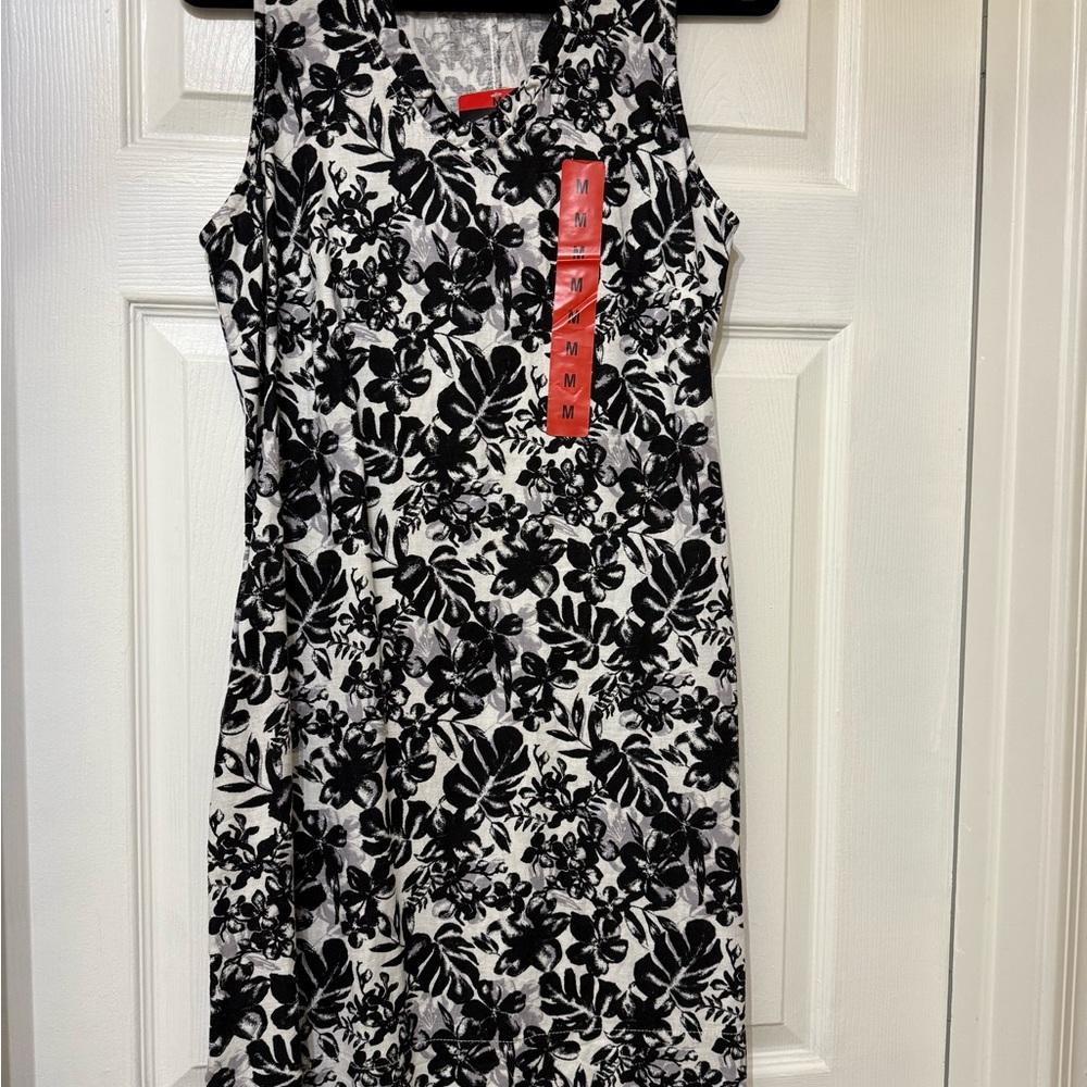 Briggs New York Black and White Sheath Dress with Notched Collar